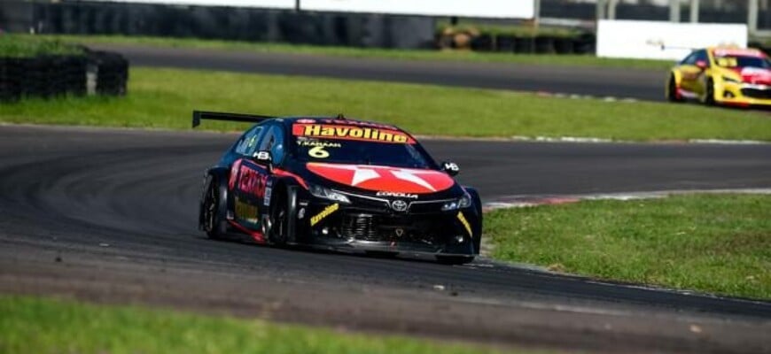 Stock Car: Tony Kanaan sobe oito posições e pontua na primeira corrida no Velopark com a Texaco Racing