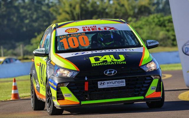 Uli Dias vence na Copa Shell HB20 e faz a festa da D4U Immigration no Velopark