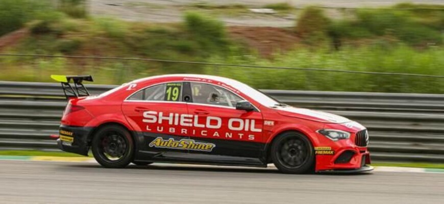 Enzo Gianfratti fatura pódio no encerramento da temporada da AMG Cup Brasil