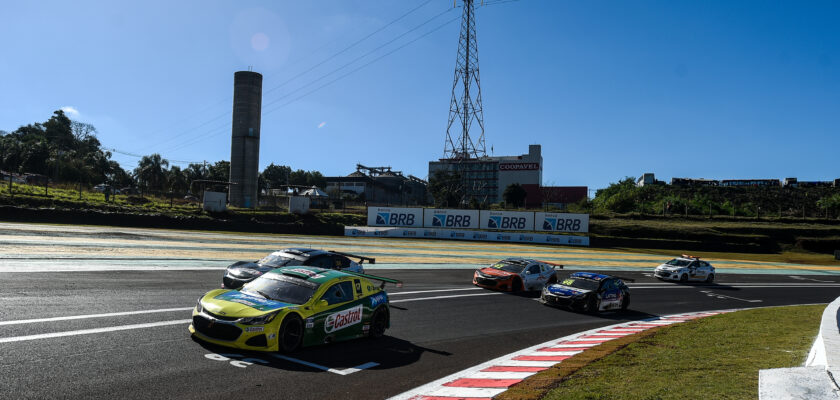 Stock Series retoma batalha por superprêmio e acelera em etapa no Velopark