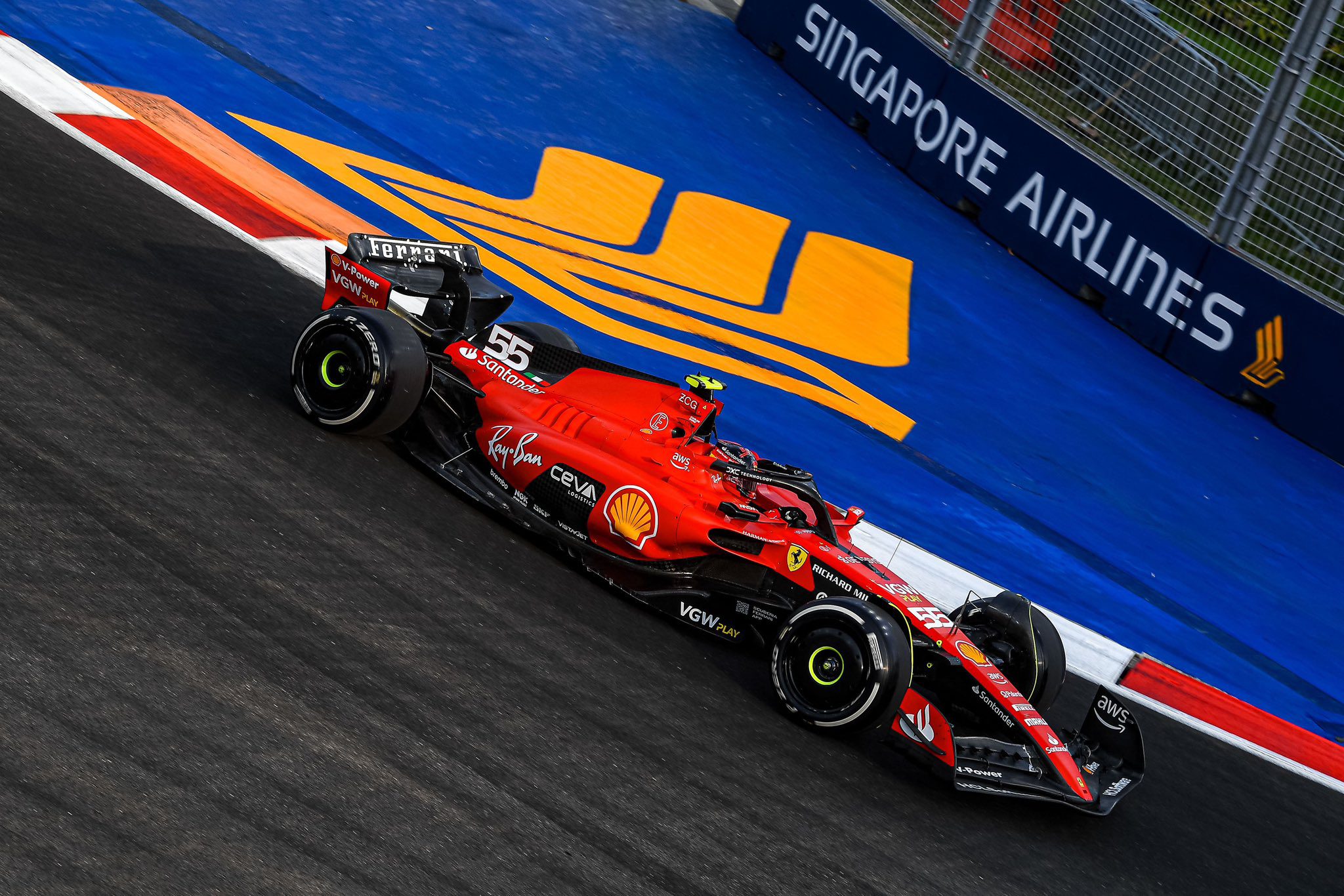 GP de Singapura: Sainz puxa dobradinha da Ferrari em 2º treino