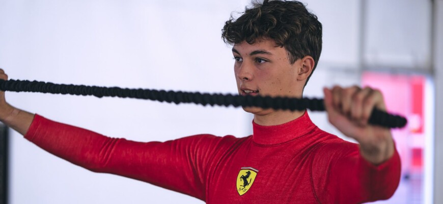 F1: Jovem piloto da Ferrari quer seguir passos de Piastri antes de chegar na categoria