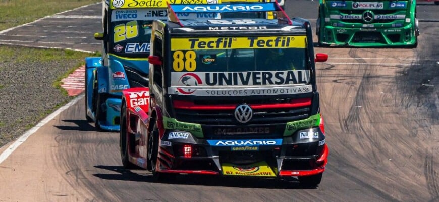 Beto Monteiro conquista três pódios na Copa Truck em Tarumã com a Universal Soluções Automotivas