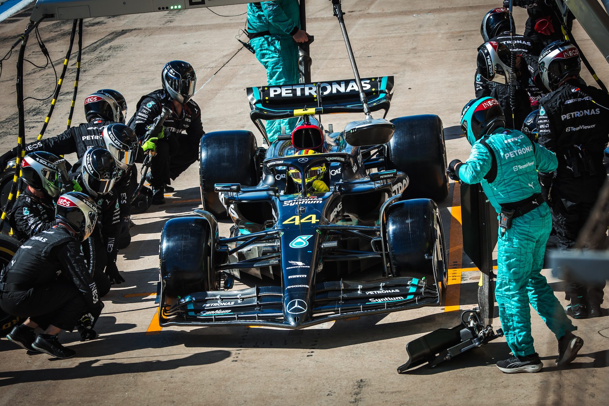 F1: Mercedes parece ter resolvido uma queixa de Hamilton sobre o W14