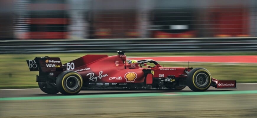 F1: Oliver Bearman realiza primeiro teste na Fórmula 1 com a Ferrari