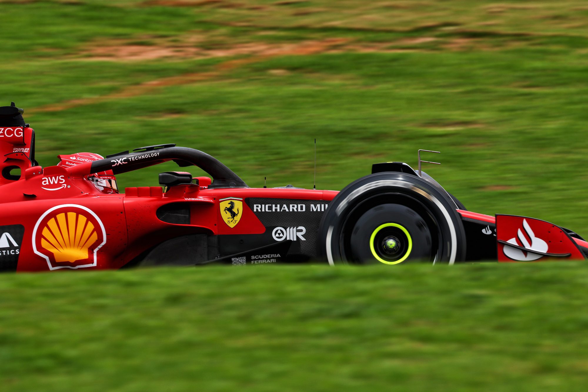 F1: Ferrari e Pirelli abrem temporada de testes em Barcelona
