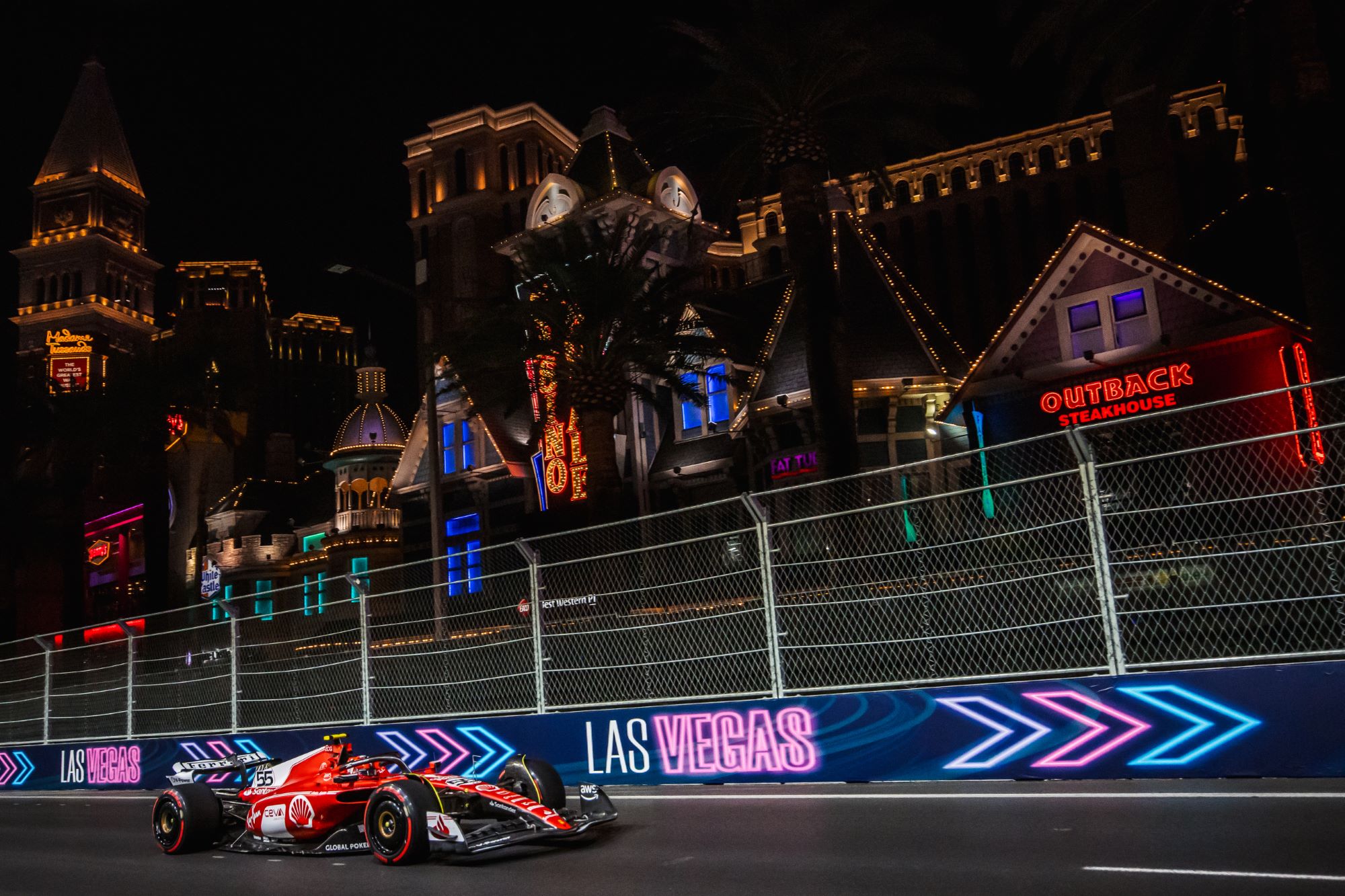 F1: Sainz reflete sobre os desafios da Ferrari na temporada 2023