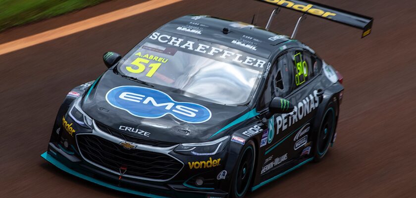 Stock Car: Empolgado com evolução do carro, Átila Abreu termina sexta-feira a 0.001s do top5 em Cascavel