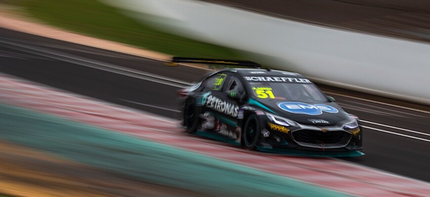 Átila Abreu parte para jornada de recuperação em Cascavel após classificar o carro em 18º no grid da Stock Car