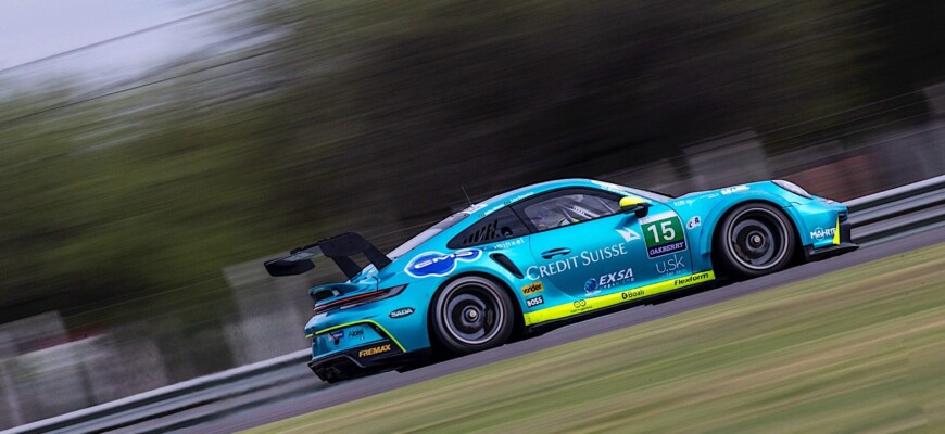 Leo Sanchez e Átila Abreu recebem Vitor Meira na tripulação para os 500 km da Porsche em Interlagos