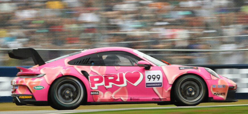 Porsche Cup C6 Bank Mastercard tem Nicolas Costa e Eduardo Taurisano na liderança em Interlagos