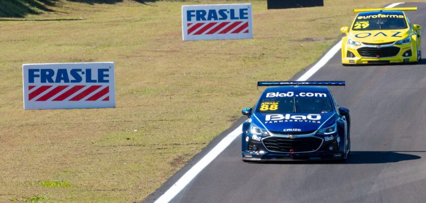 Com sete candidatos ao título, Interlagos recebe a etapa final da Stock Carneste fim de semana