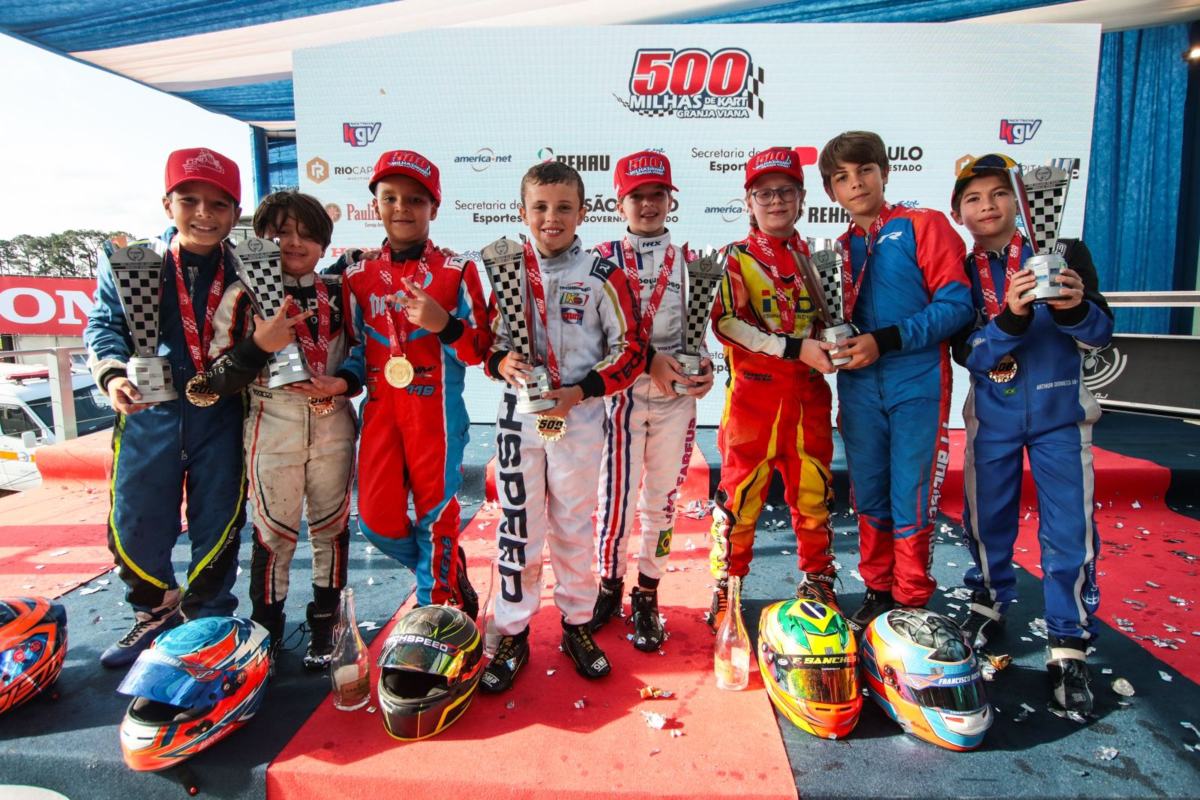 Bernardo Kluppel vence 50 Milhas de Kart Cadete no Kartódromo Granja Viana em prova com pódio feminino
