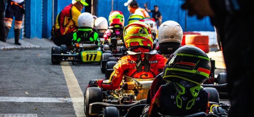50 Milhas de Kart Cadete é disputada nesta quarta-feira com promessas do automobilismo brasileiro no Kartódromo Granja Viana