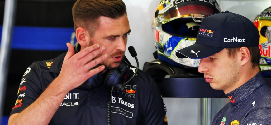 F1: Scanes, treinador de Verstappen, encerra parceria com mensagem emocional