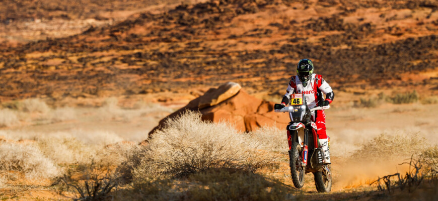Branch vence primeira especial do Dakar nas motos