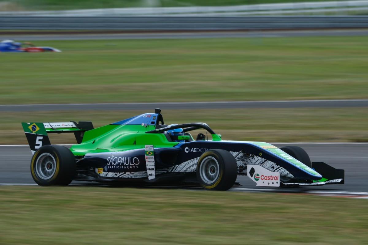 Lucas Fecury acelera na final da Fórmula Regional Oceania na Nova Zelândia