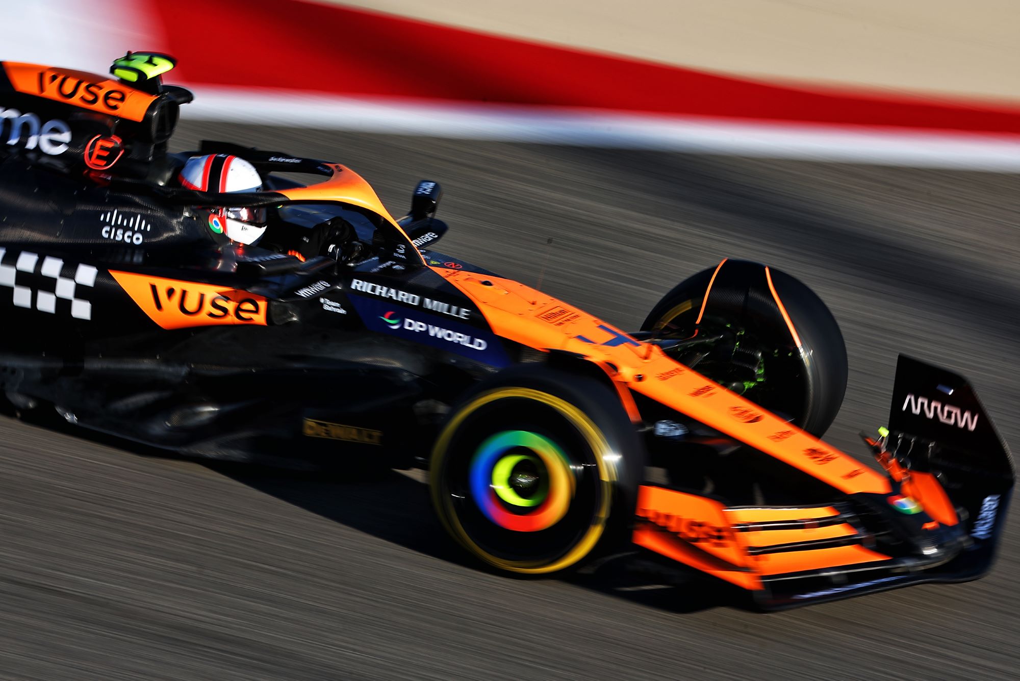 F1: McLaren enfrentou alguns problemas, mas evoluiu nos ajustes do MCL38