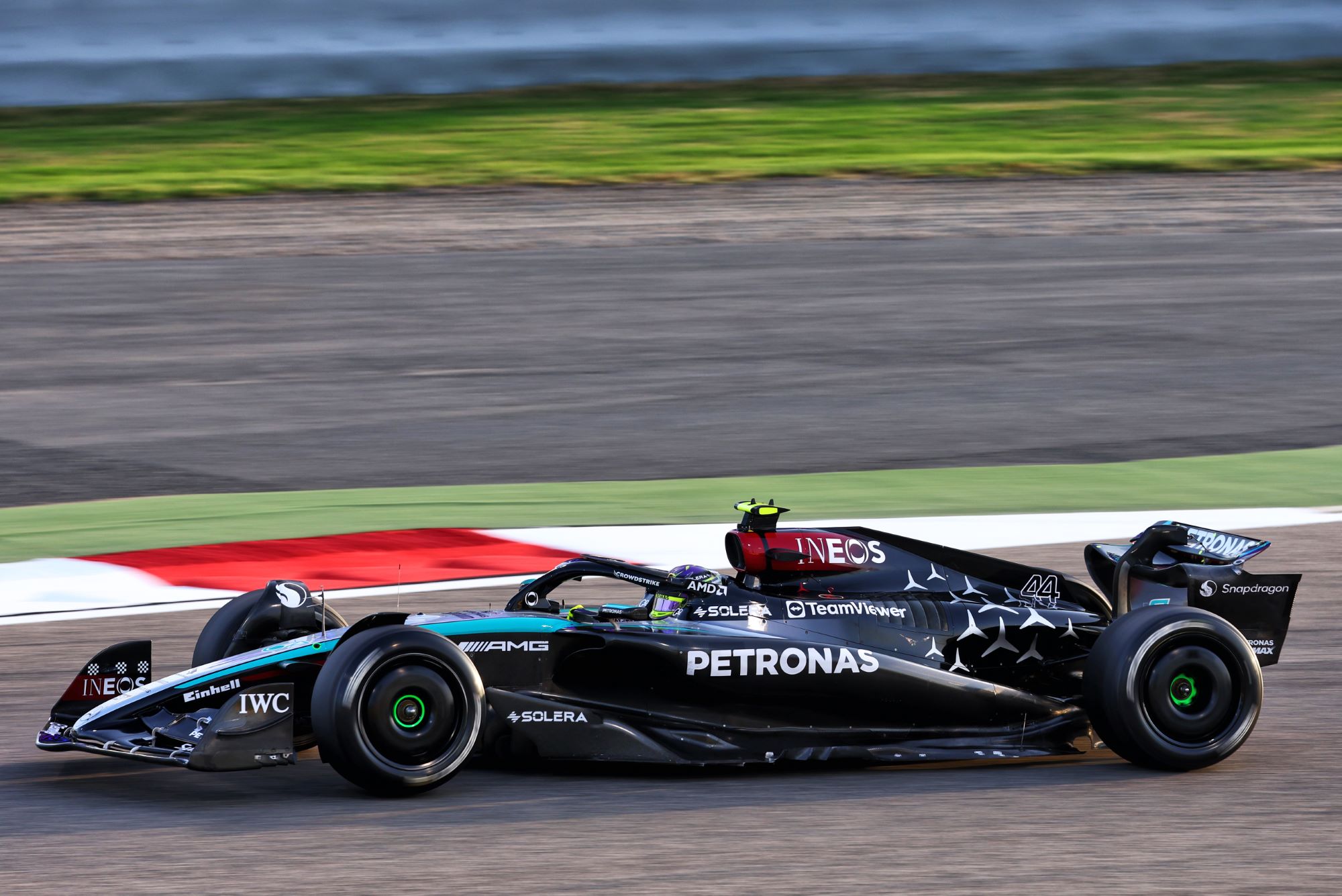 F1: Mercedes prevê grande desafio para o carro no Japão