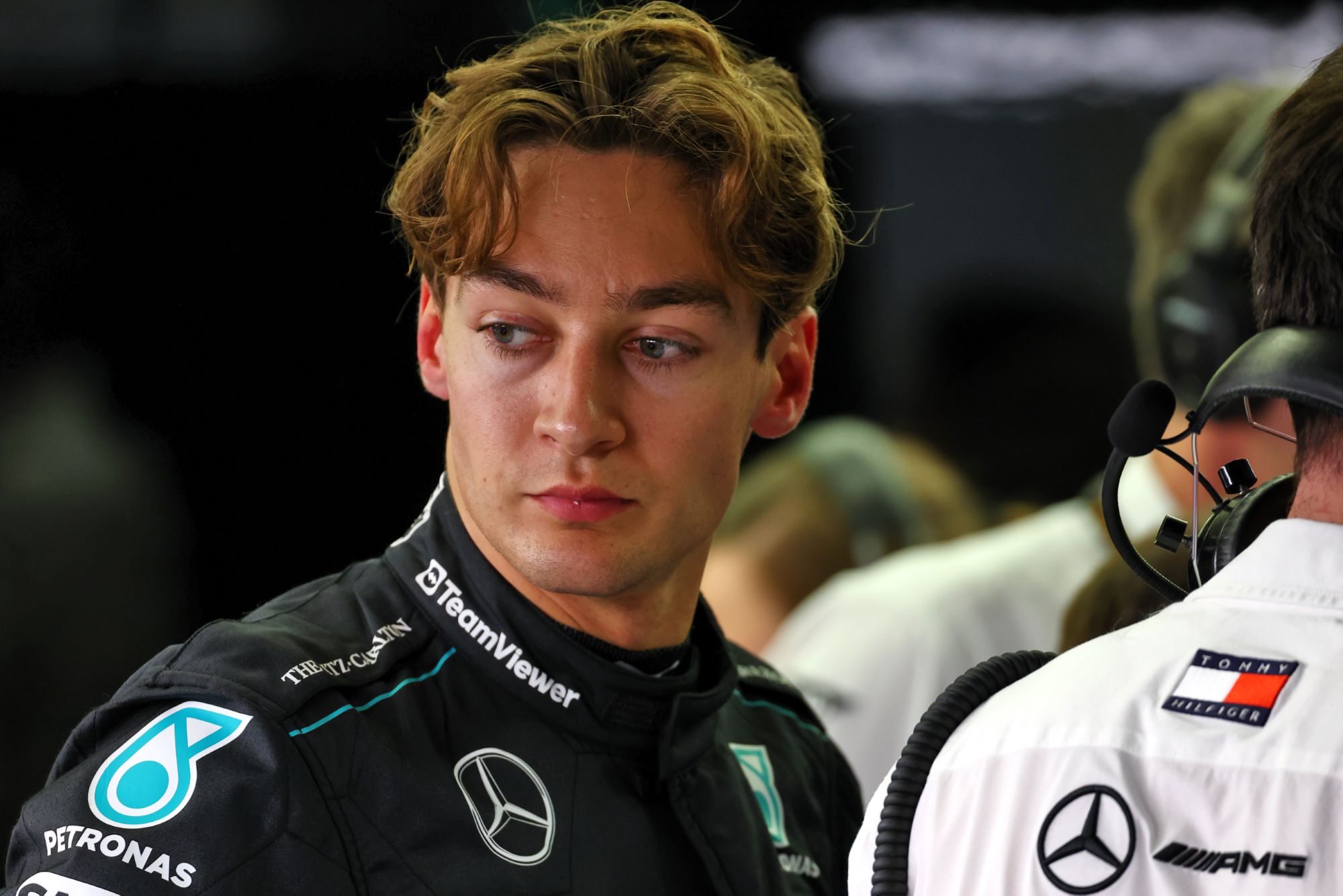 F1: Russell defende punição para Alonso, mas diz estar em paz com o espanhol