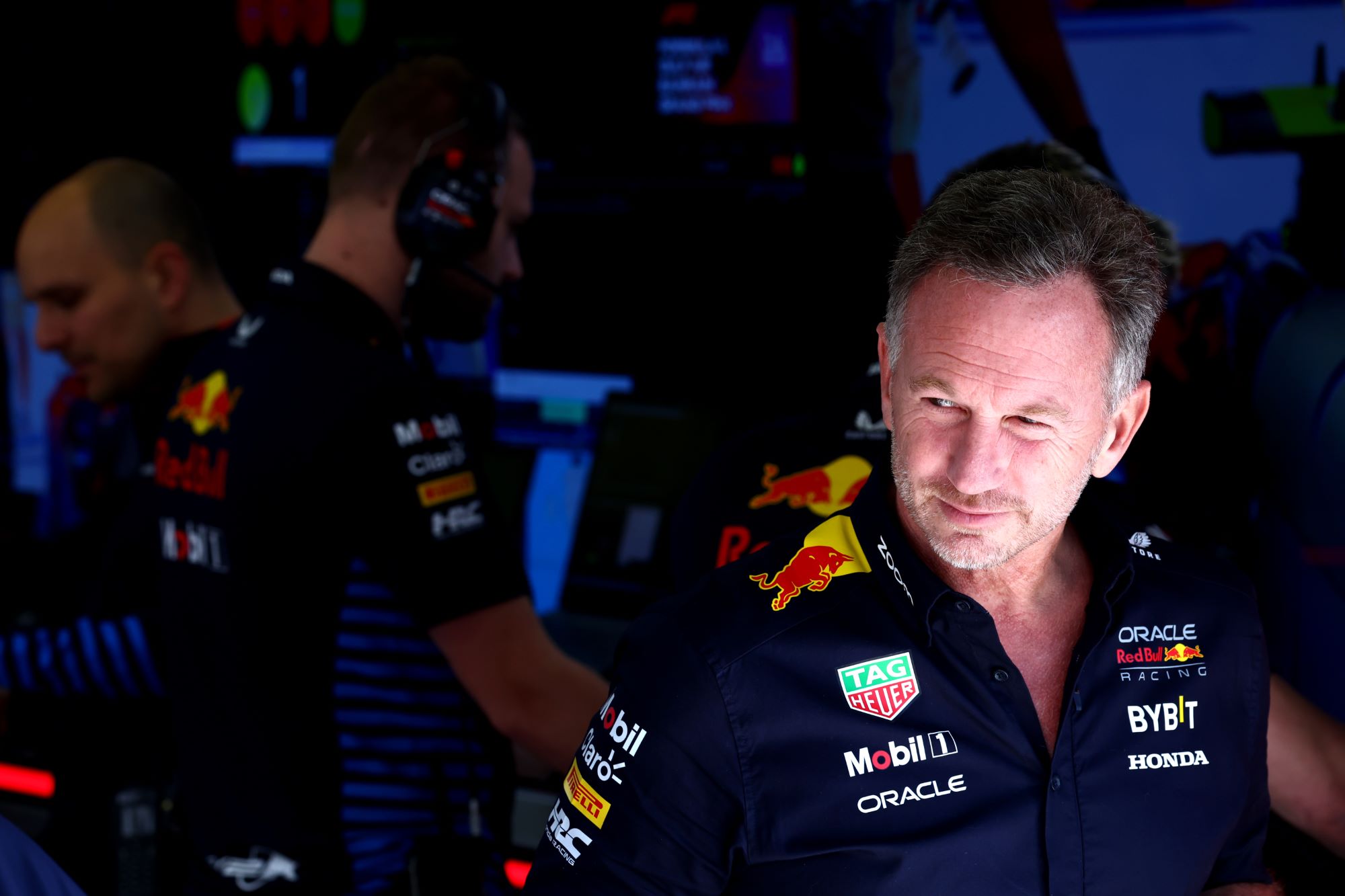 F1: Rumores indicam canção do U2 como possível razão para a saída de Horner da Red Bull