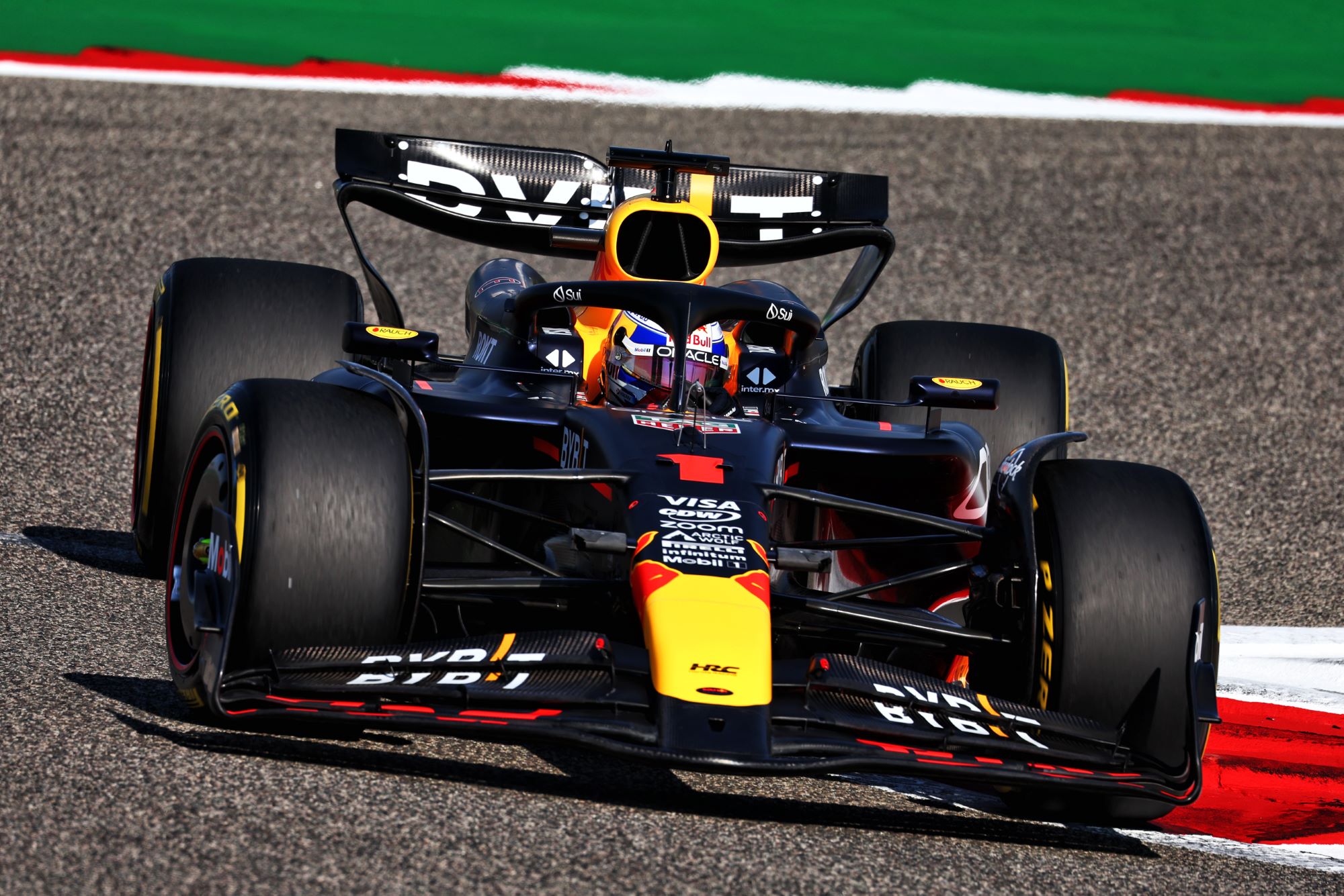 F1: Verstappen confirma favoritismo e garante a pole position para a Red Bull no Bahrein