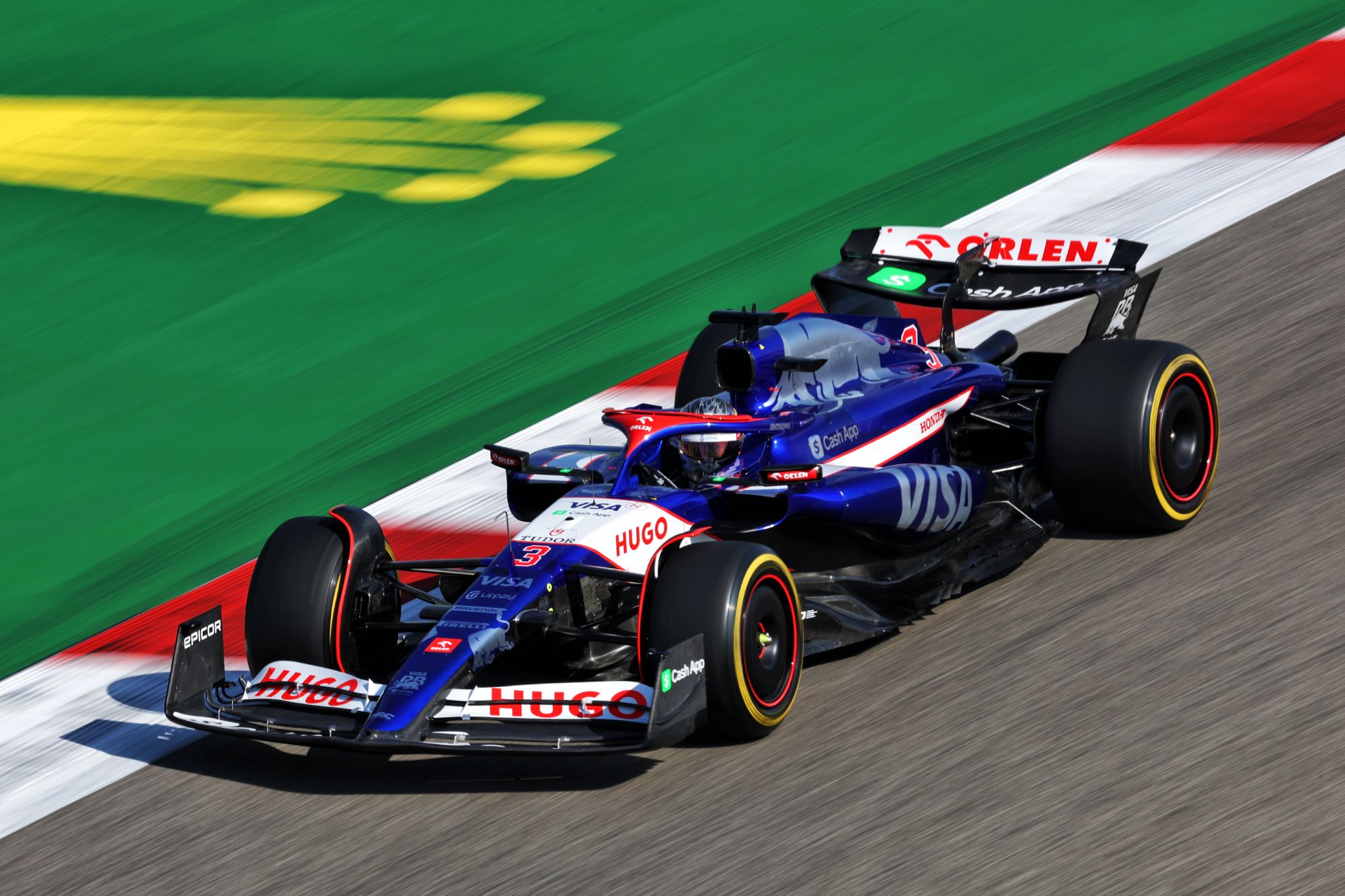 F1: RB surpreende no TL1 no Bahrein