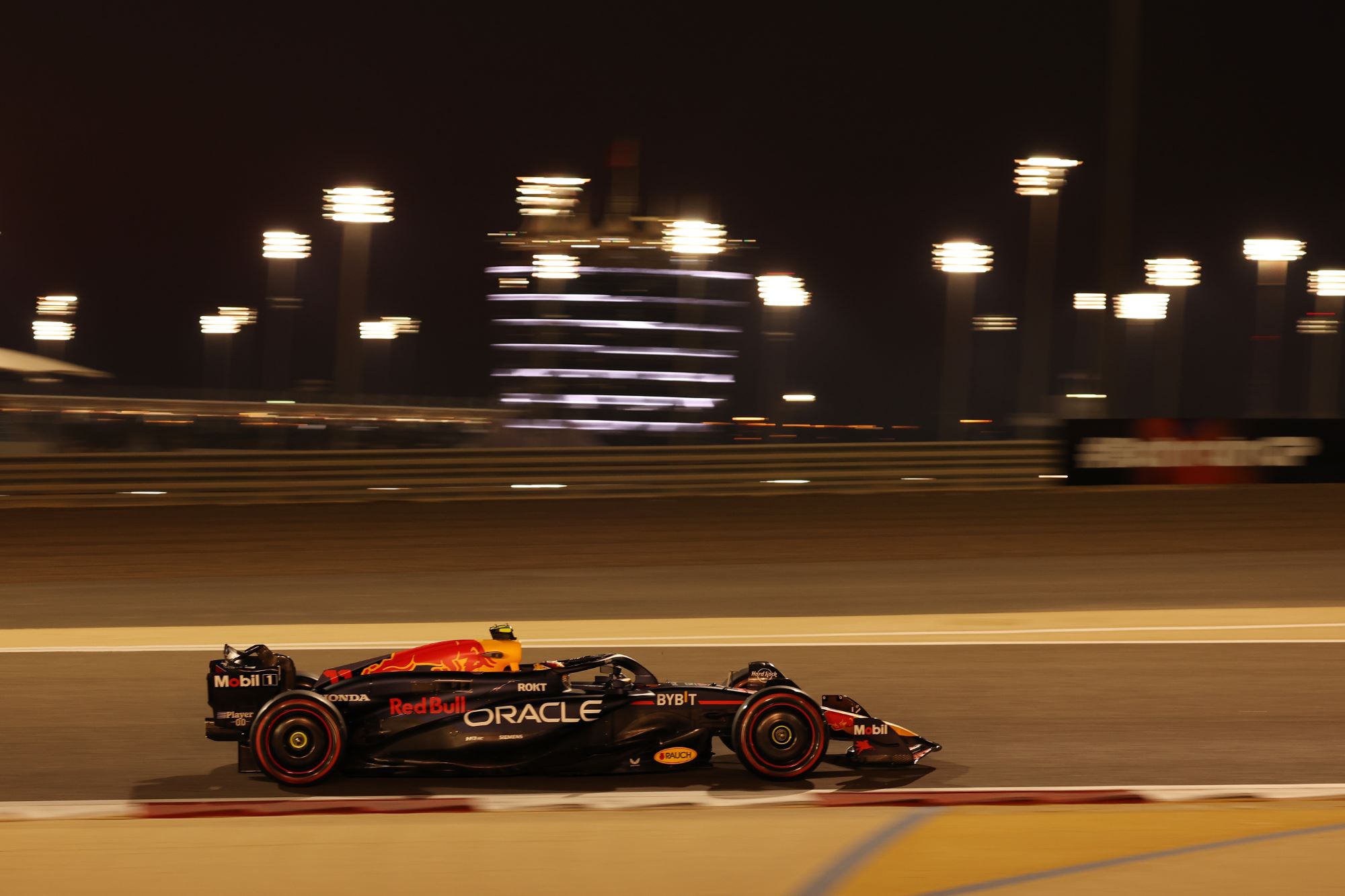 F1: Perez sofre com pneus, mas vê potencial para a temporada