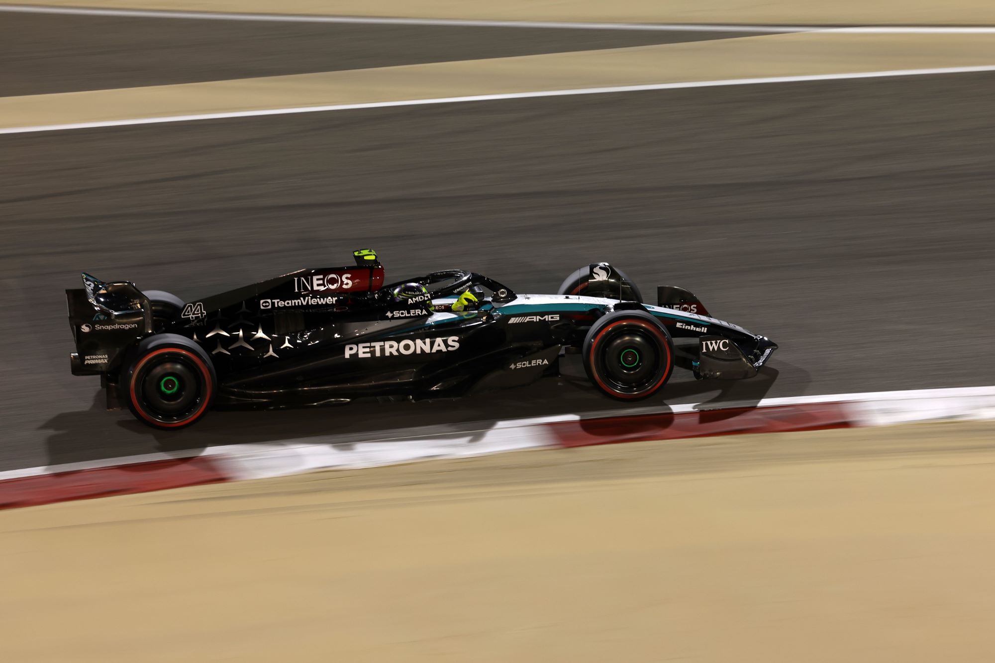 F1: Hamilton prioriza acerto para a corrida no W15