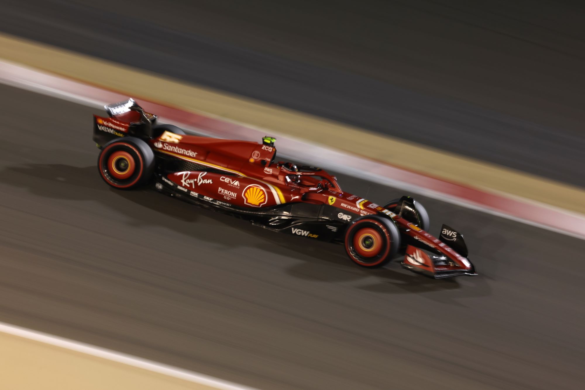 F1: Sainz conquista pódio no Bahrein e vê Ferrari competitiva
