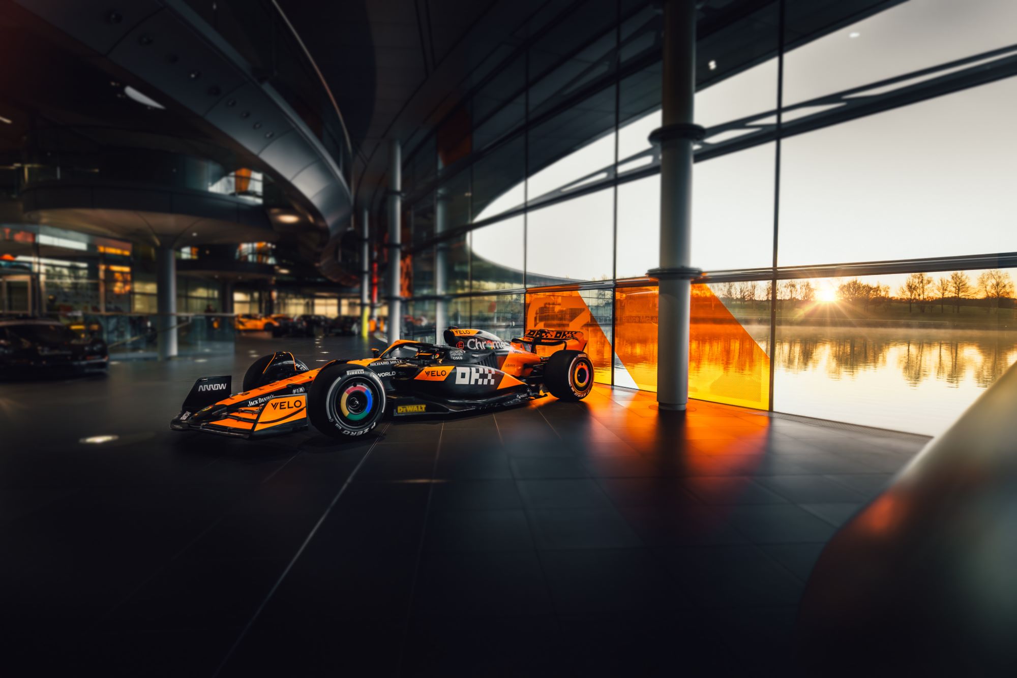 F1: McLaren apresentou MCL38 já com foco em evolução durante a temporada