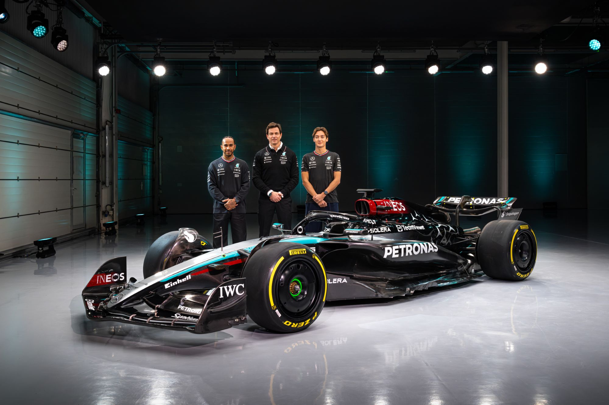 F1: Hamilton cauteloso, mas vê progresso no novo carro da Mercedes