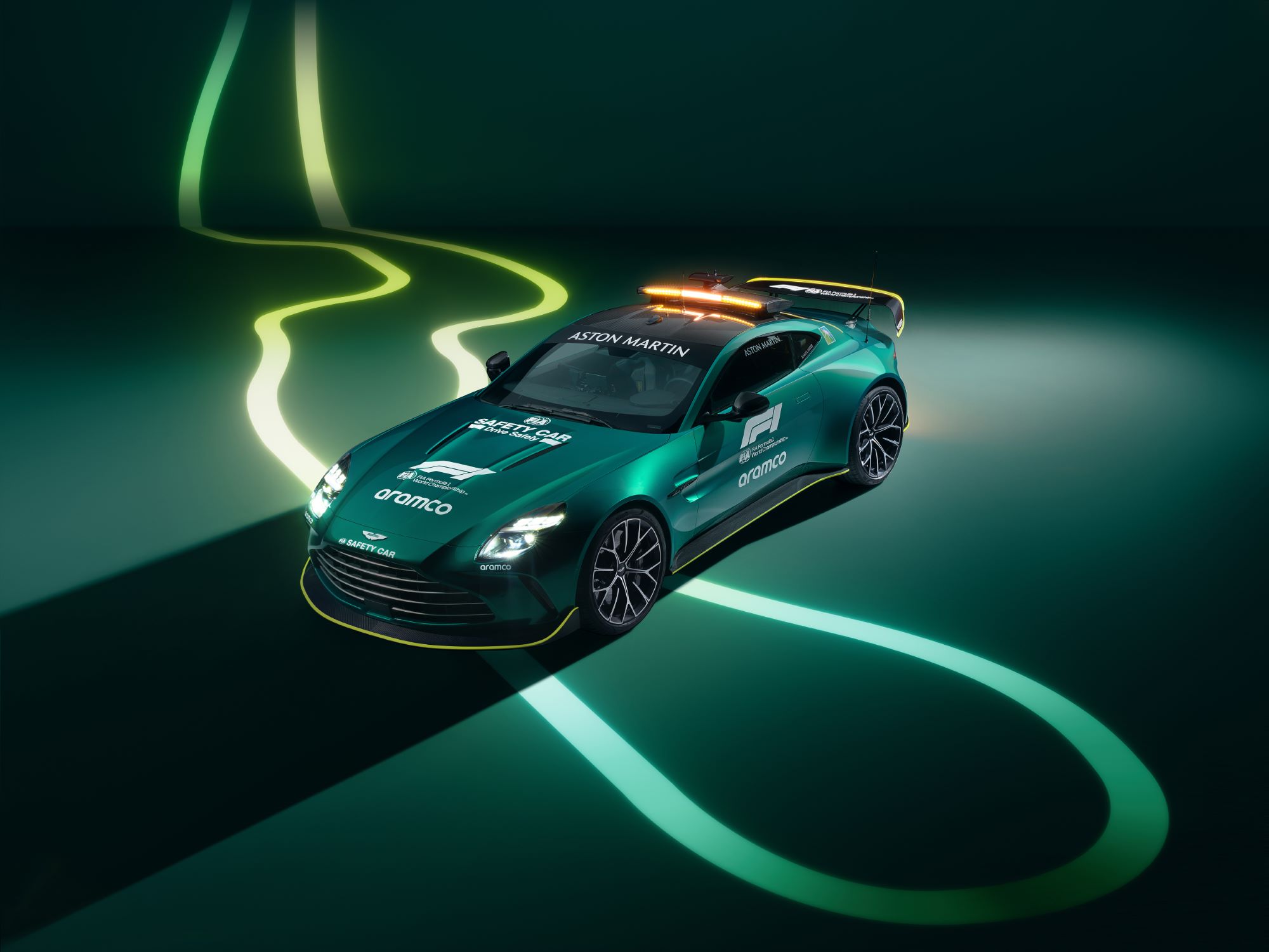 F1: Aston Martin Vantage bate recordes como novo Safety Car Oficial da FIA