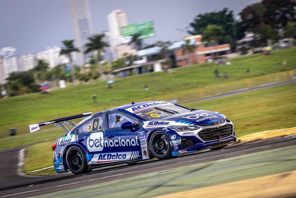 Cacá Bueno destaca bom ritmo na corrida principal da etapa de Goiânia da Stock Car