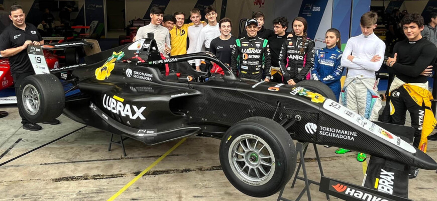 F4 Brasil tem dia com teste e “aula” de Felipe Massa para pilotos da categoria