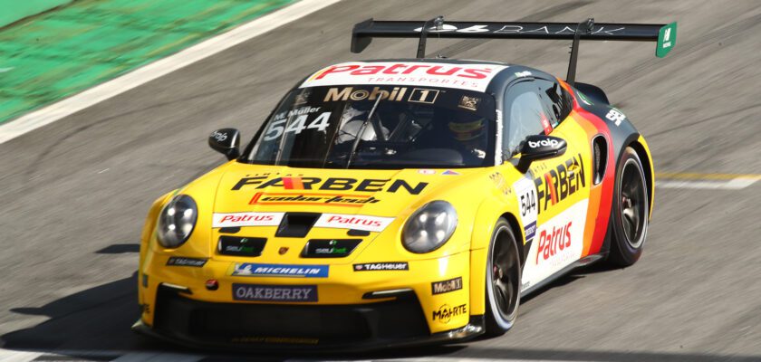 Toque tira Müller da disputa pela vitória da Porsche Cup em Interlagos