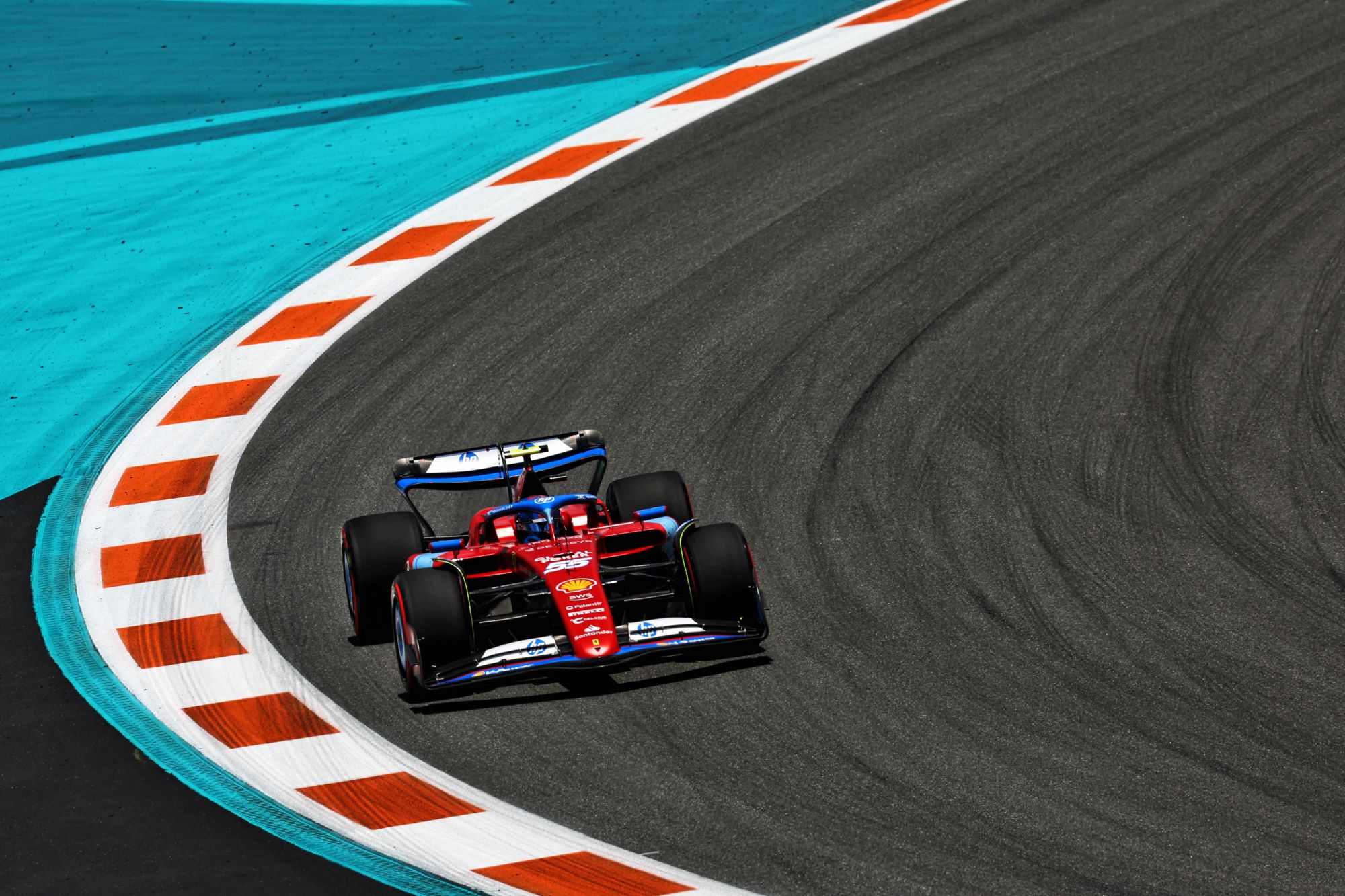 F1: Leclerc diz que formato da Sprint limitou ataque a Verstappen