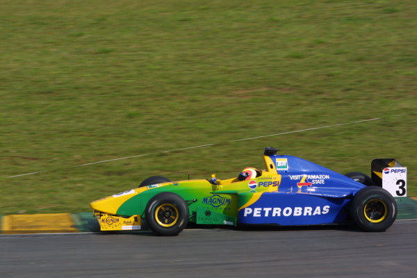 Além da McLaren de Mônaco: relembre outros carros de corrida nas cores verde, amarelo e azul