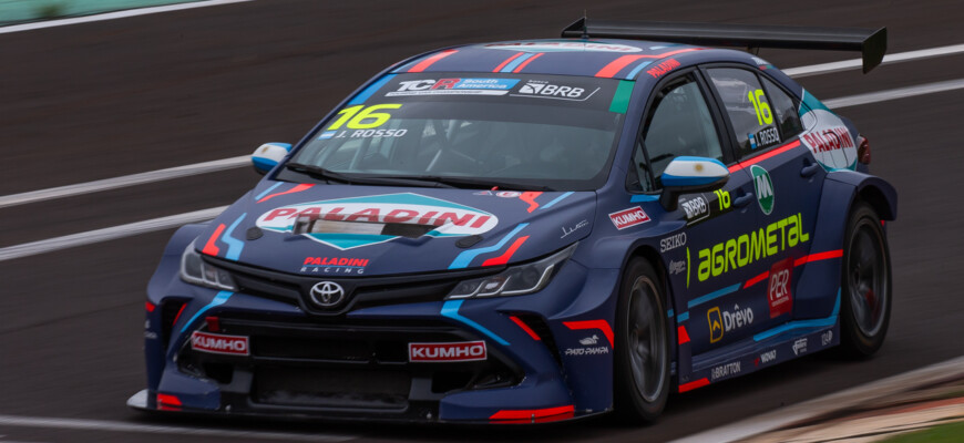 Rosso comenta superação para vencer prova do TCR Brasil no Paraná