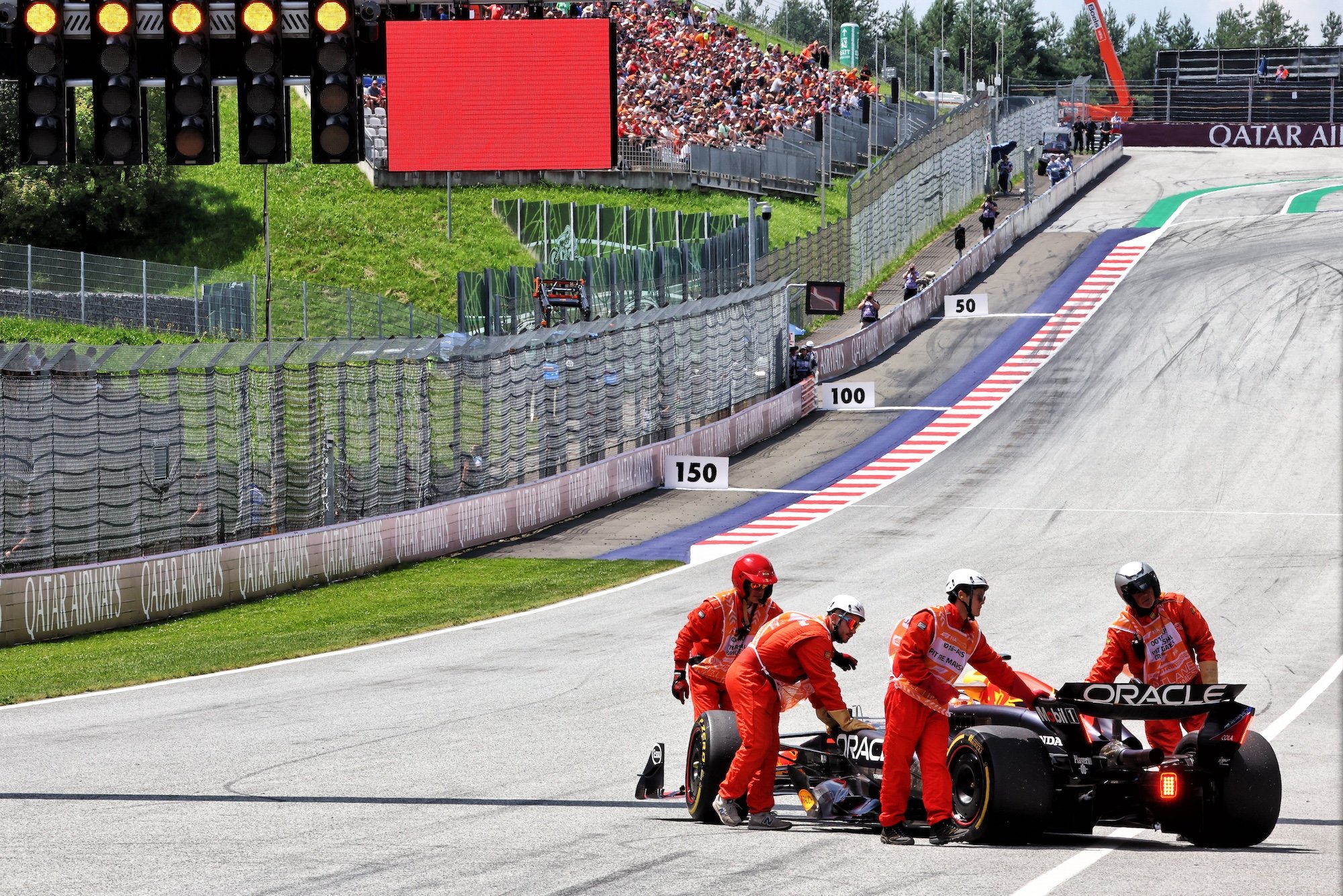 F1: Mesmo com problemas, Verstappen lidera o treino para o GP da Áustria