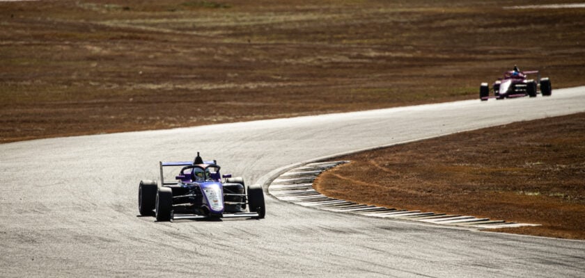 Com Castroneves na pista, Fórmula 4 tem dia movimentado com testes em Goiânia