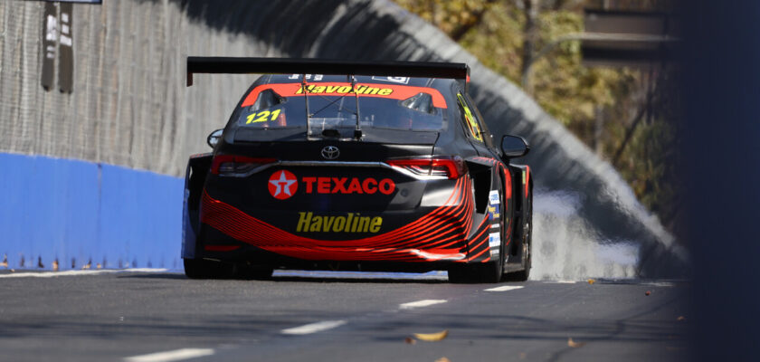 Felipe Baptista vence corrida principal da etapa de BH da Stock Car