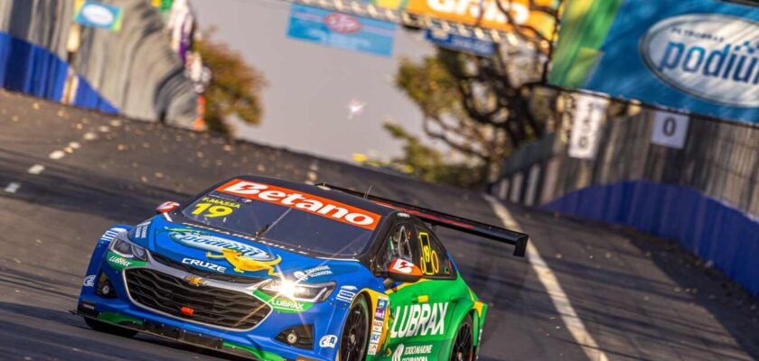 Massa mantém o terceiro lugar no campeonato após corrida sprint em BH