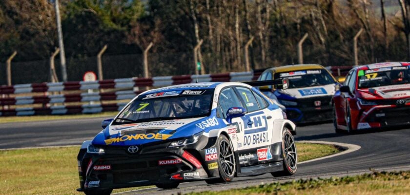 Falha nos freios tira Thiago Vivacqua da etapa de Mercedes do TCR South America