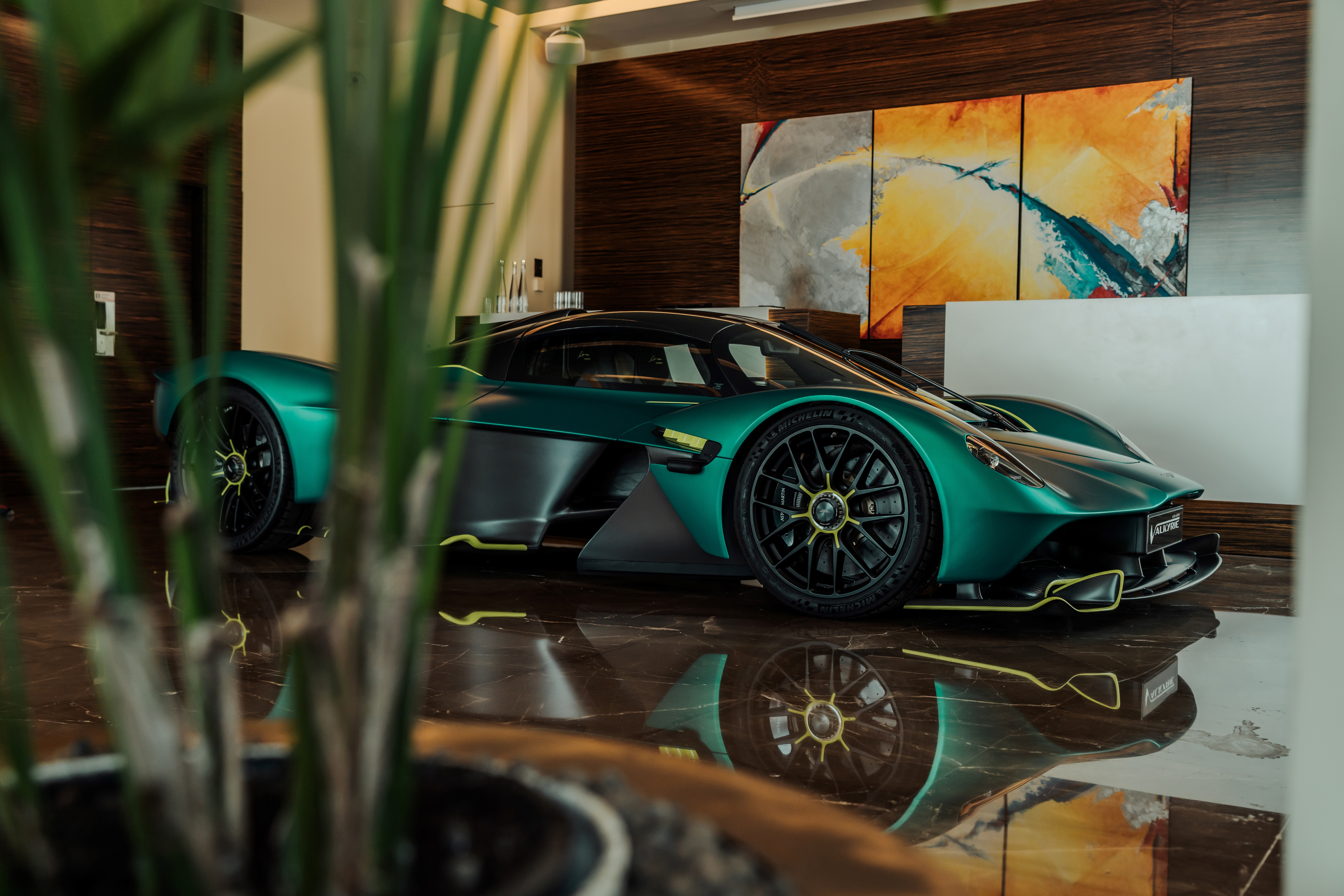 Novo carro de Alonso, Aston Martin Valkyrie custa R$ 17 milhões e tem mais de 1.000 cv