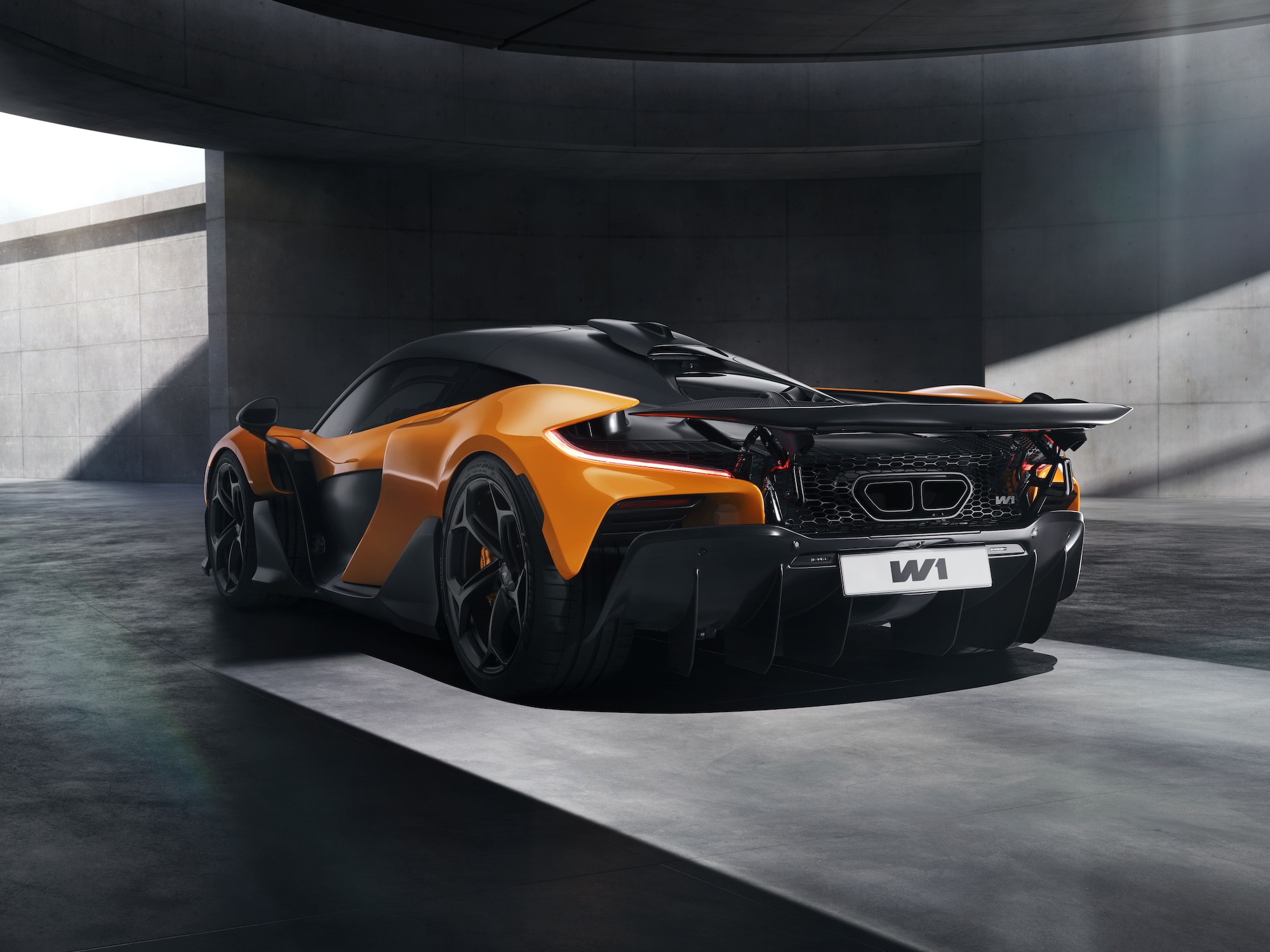 Novo McLaren W1: equipe de Fórmula 1 lança o "verdadeiro supercarro"