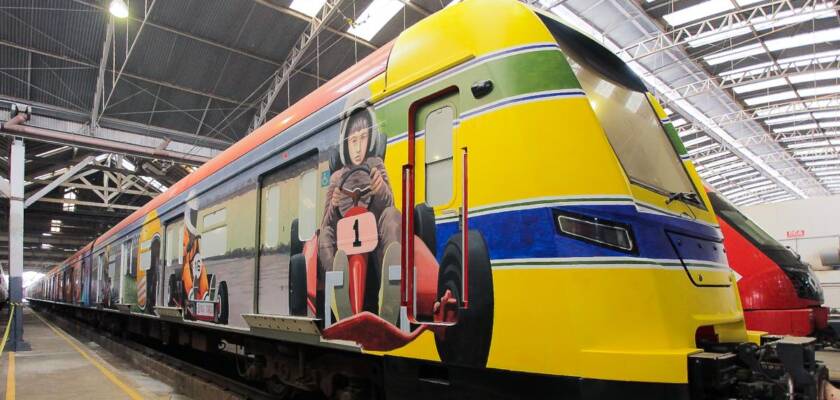 A história de Ayrton Senna vira galeria de arte em trem da CPTM