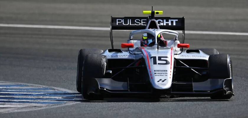 F3: em dia de estreia de Câmara, Stenshorne lidera teste em Jerez