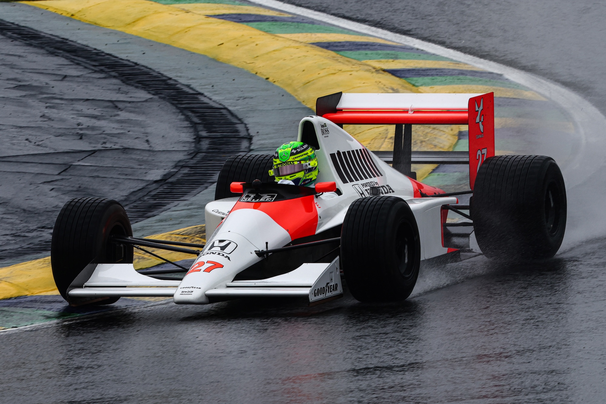 F1: Veja as fotos de Hamilton pilotando a McLaren MP4/5B de Senna em Interlagos