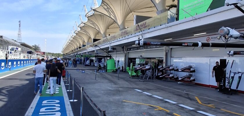 F1: Manhã em Interlagos tem céu azul e temperaturas quentes